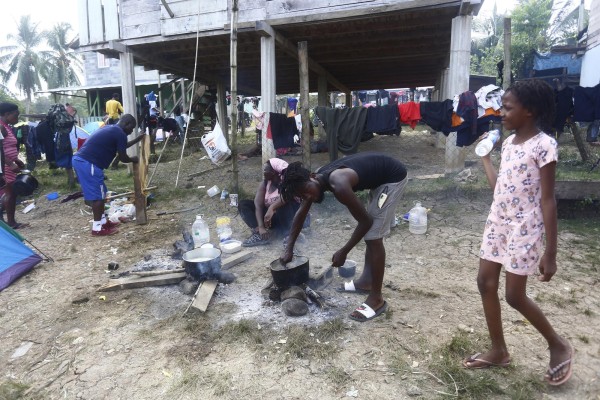 Migrantes persiguen sus sueños en medio de la mortífera pandemia de la covid-19