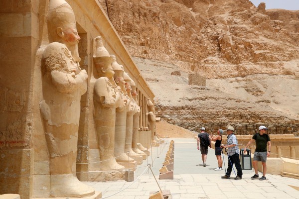 Luxor destino turístico por los edificios históricos
