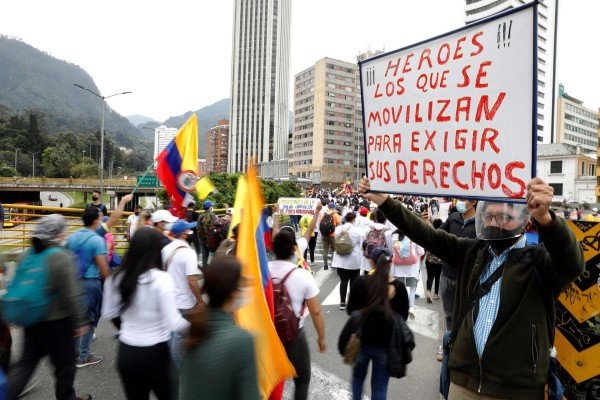 Continúan las marchas en Bogotá por una nueva jornada de paro nacional
