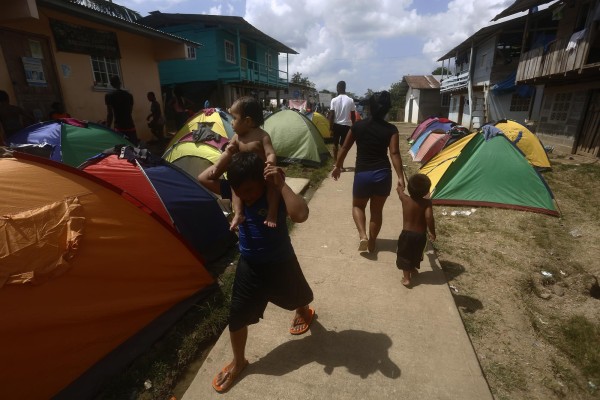 Migrantes persiguen sus sueños en medio de la mortífera pandemia de la covid-19