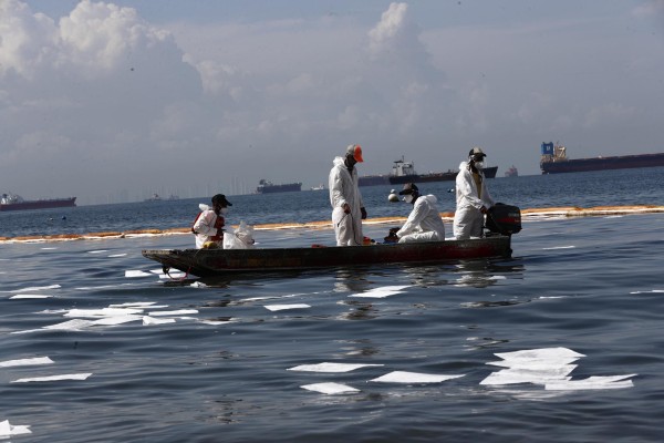 Contaminación en Taboga por derrame de combustible