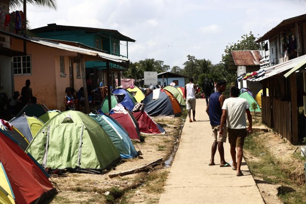 Migrantes persiguen sus sueños en medio de la mortífera pandemia de la covid-19