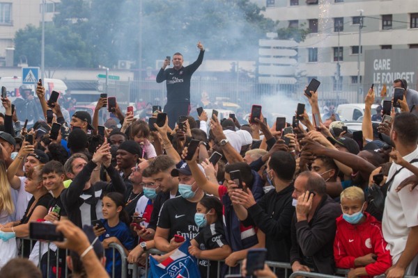 El primer día de Messi en París