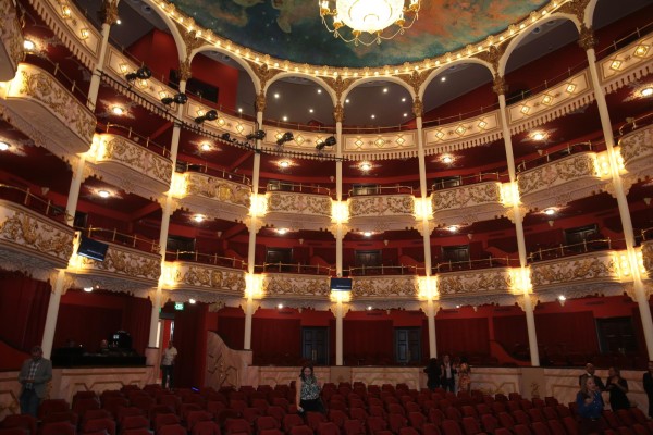 El Teatro Nacional celebra su aniversario 111 con la reapertura de sus puertas