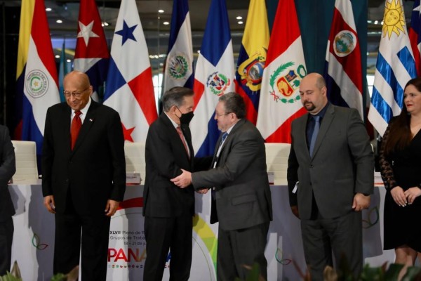 El presidente le dio la bienvenida a las delegaciones de los 18 países que integran el Gafilat.