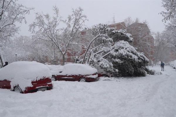 La gran nevada del centro de España colapsa Madrid