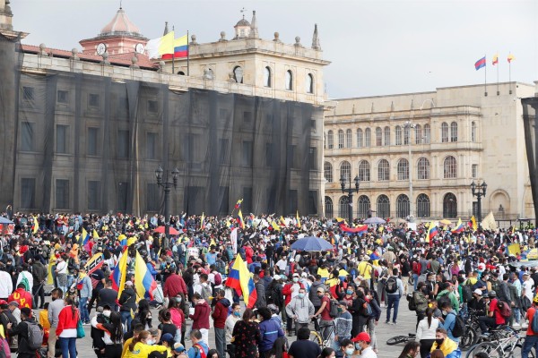 Continúan las marchas en Bogotá por una nueva jornada de paro nacional