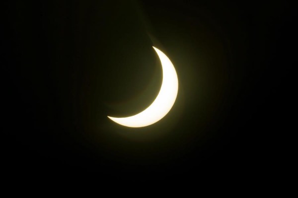 Así se apreció el eclipse solar que oscureció el cielo de Suramérica