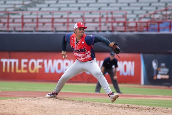 Panamá derrotó a España 3-1.