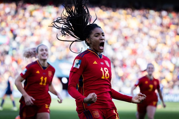 La futbolista del FC Barcelona y de la selección de España, Salma Paralluelo.