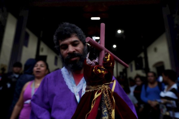 &quot;Viva el Cristo Negro&quot;, el grito de fe por el Nazareno de Portobelo