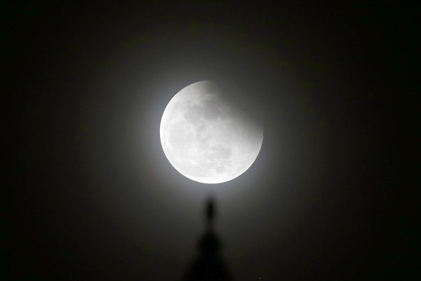 La luna vuelve a eclipsarse y el fenómeno no se repetirá en tres años