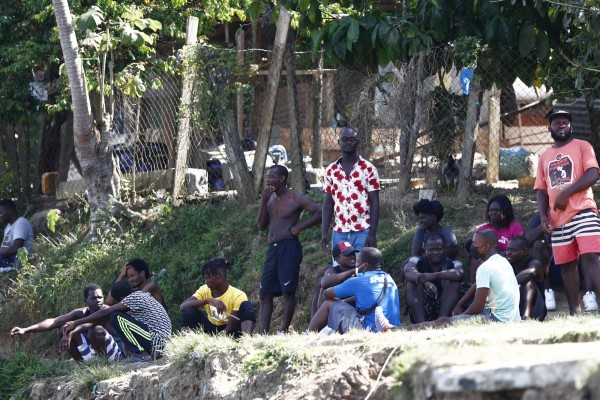 Migrantes persiguen sus sueños en medio de la mortífera pandemia de la covid-19