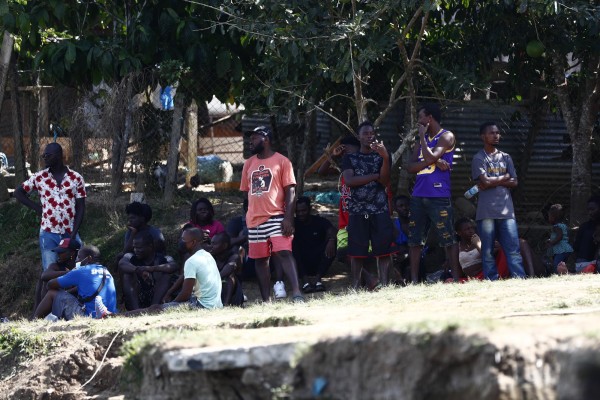 Migrantes persiguen sus sueños en medio de la mortífera pandemia de la covid-19