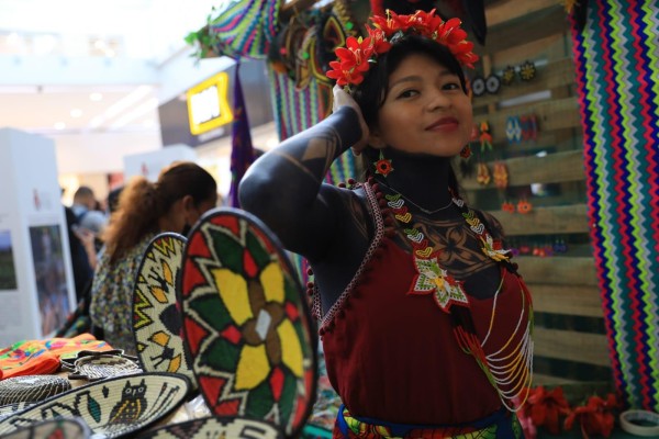 Mujeres indígenas exponen en el Museo Itinerante de la Nahua