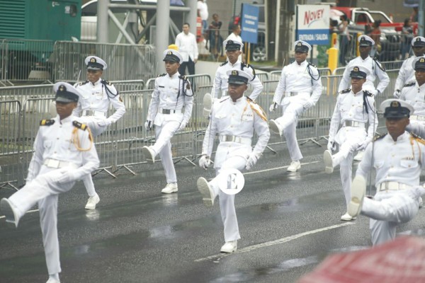 Rinden honor a la Patria en los 119 años de vida republicana