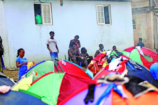 Migrantes persiguen sus sueños en medio de la mortífera pandemia de la covid-19