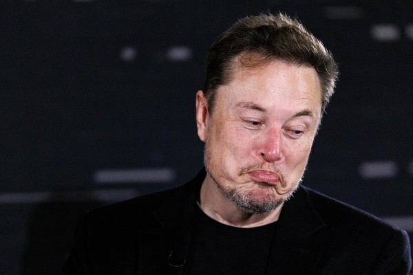 Fotografía de archivo, tomada el pasado 2 de noviembre, en la que se registró a Elon Musk, propietario de la red social X (antes Twitter), en Londres (Reino Unido). EFE/Tolga Akmen/Pool