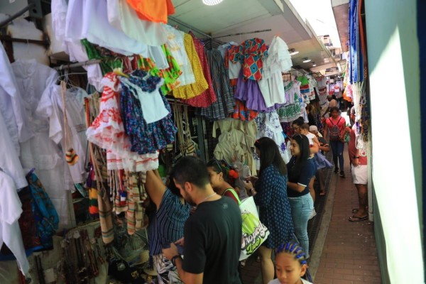 Panameños ultiman detalles para 'chanearse' en las fiestas patrias