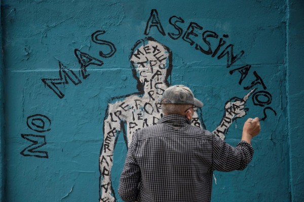 Pintan mural en México pidiendo justicia por los seis periodistas asesinados