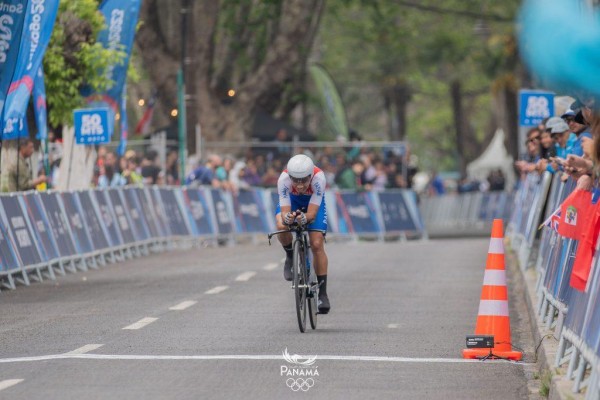 El ciclidta panameño Bolívar Gabriel Espinosa tuvo una destacada actuación en la competencia que se realizó en la Plaza de la Aviación.