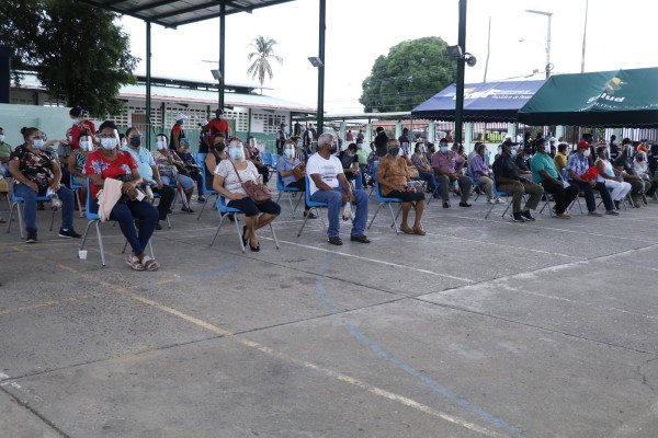 La escuela Ricardo J. Alfaro de Tocúmen es parte del centro de vacunación.