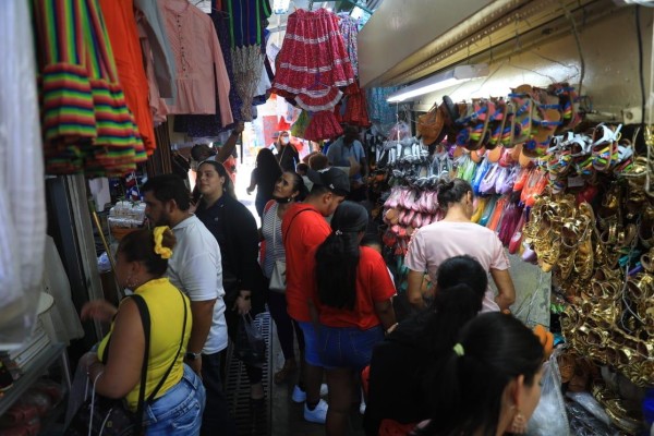 Panameños ultiman detalles para 'chanearse' en las fiestas patrias