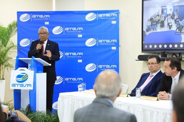 Momentos en que se dio a conocer la certificación internacional que logró Etesa.