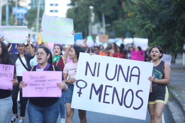 Manifestaci&oacute;n contra la violencia a la mujer
