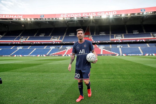 El primer día de Messi en París