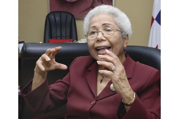 Alma Montenegro Abogada Es ensayista y pedagoga. Fue procuradora de la Administración y directora del Consejo Nacional de Transparencia contra la Corrupción