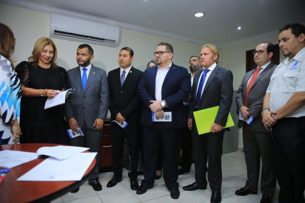 Este proyecto de ley fue presentado en la Asamblea Nacional este 19 de octubre por el Colegio Nacional de Abogados y la Asociación Panameña de Derecho Marítimo.
