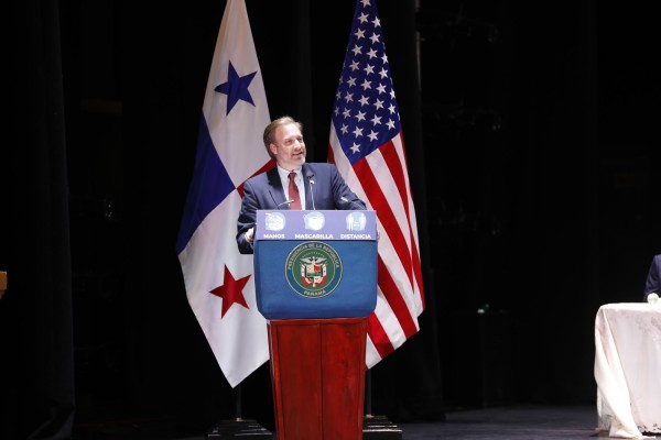 Inaugura la FIL Panamá 2021