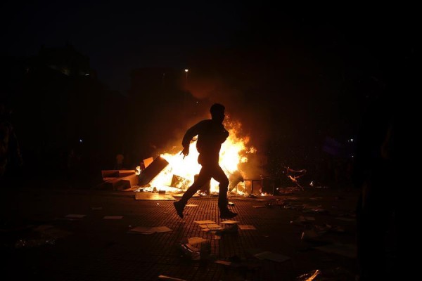 Contra los &quot;abusos&quot; y la desigualdad, Chile protesta