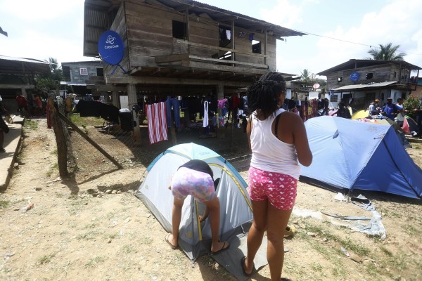 Migrantes persiguen sus sueños en medio de la mortífera pandemia de la covid-19