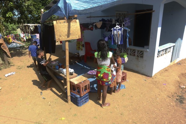 Migrantes persiguen sus sueños en medio de la mortífera pandemia de la covid-19