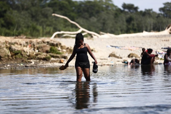 Migrantes persiguen sus sueños en medio de la mortífera pandemia de la covid-19