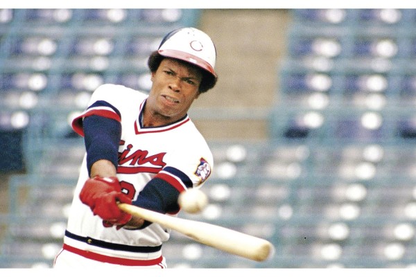 Al Brown, Carew y Rivera destacan en noviembre