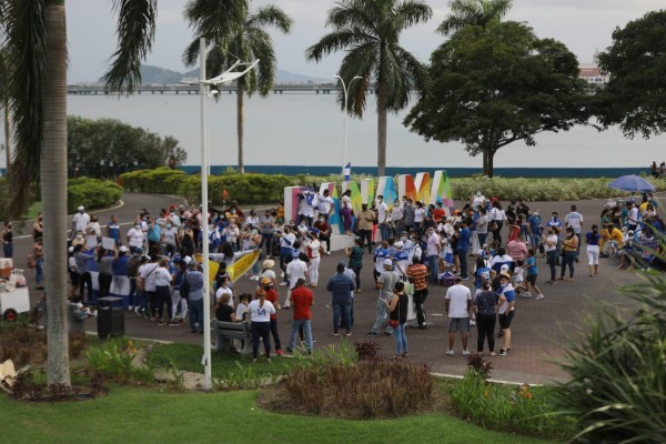 Nicaragüenses en Panamá protestan ante reelección de Ortega y polémico proceso electoral