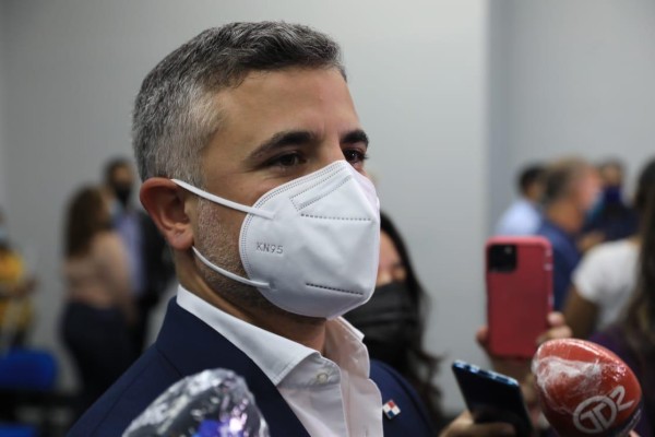 El ministro de Obras Públicas, Rafael Sabonge.