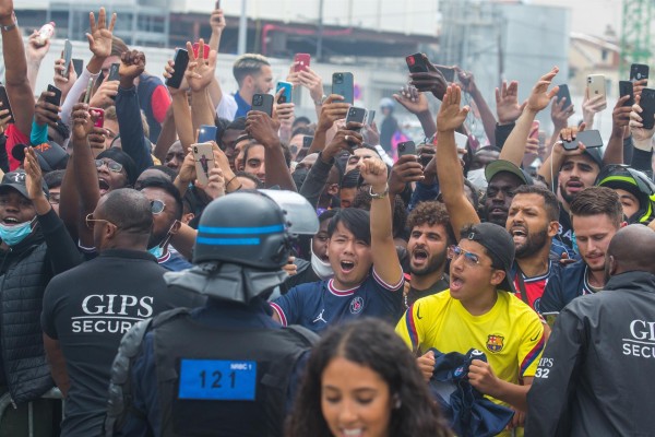 El primer día de Messi en París