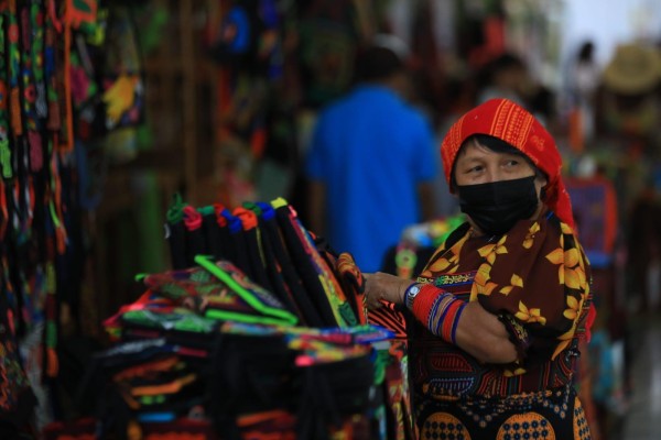Mujeres indígenas exponen en el Museo Itinerante de la Nahua