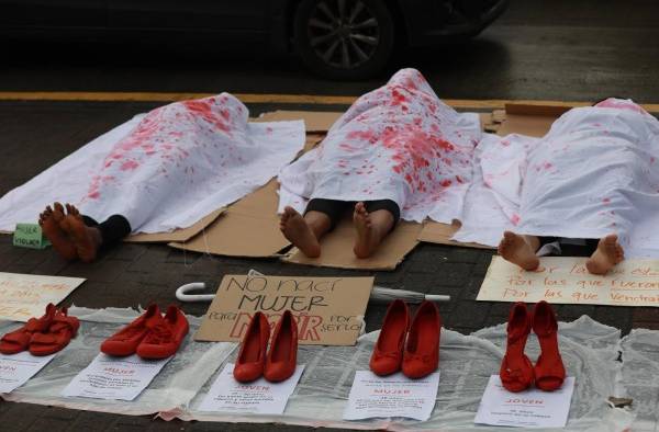 Con la Marcha de la Muerte, feministas protestan contra la violencia hacia la mujer
