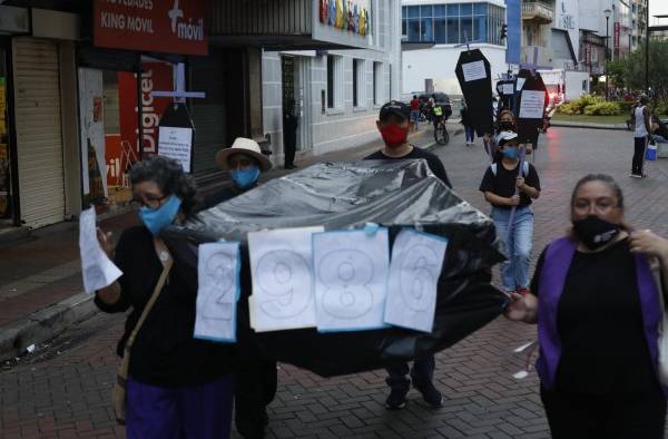 Con la Marcha de la Muerte, feministas protestan contra la violencia hacia la mujer