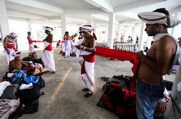 Sri Lanka celebra su fiesta religiosa