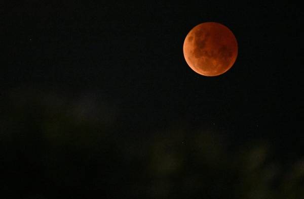 La luna vuelve a eclipsarse y el fenómeno no se repetirá en tres años
