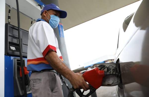 En Panamá el precio de los combustibles varía cada 14 días.