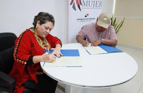 Suscribieron el memorandum la directora del Inamu, Nellys Herrera y por la Coonapip, su presidente Marcelo Guerra.