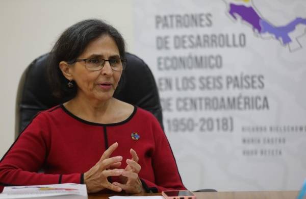 La directora adjunta de la Comisión Económica para América Latina y el Caribe (CEPAL) en México, María Castro