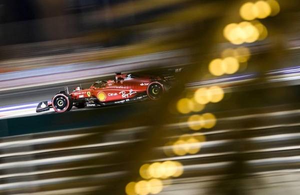 El piloto de Ferrari Charles Leclerc durante las clasificatorias del Gran Premio de Baréin.